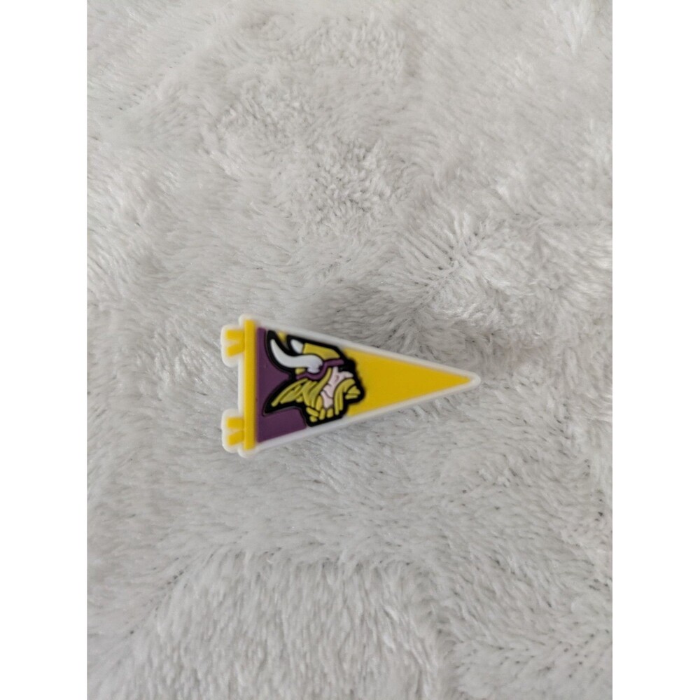 NEW Unbranded Minnesota Vikings Pennant Shoe Charm
